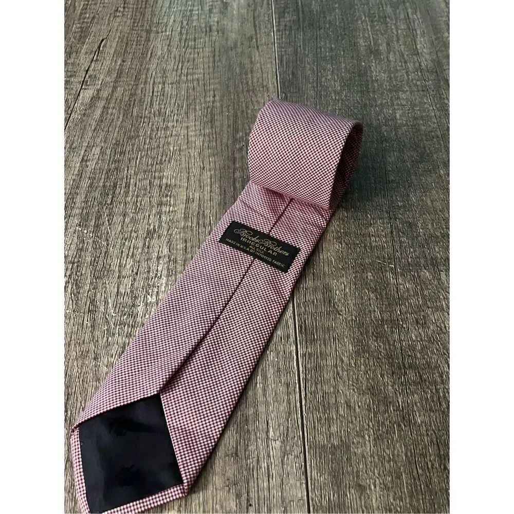 Brooks Brothers Irregular All Silk Red White Small Checkered Tie